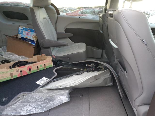 2C4RC1EG4KR615718 - 2019 CHRYSLER PACIFICA TOURING L PLUS WHITE photo 11