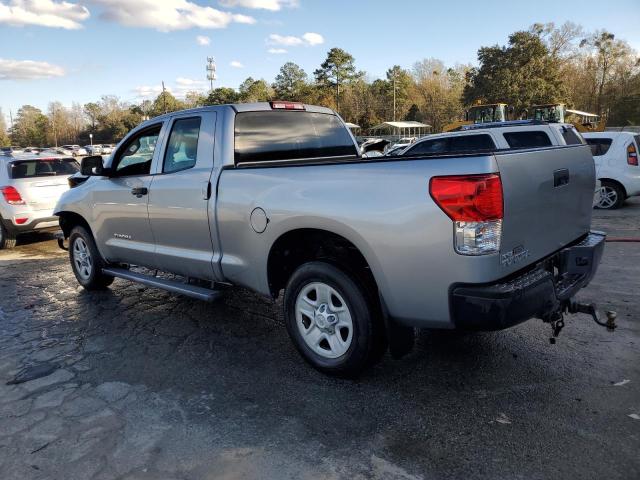 5TFRM5F12DX057094 - 2013 TOYOTA TUNDRA DOUBLE CAB SR5 SILVER photo 2