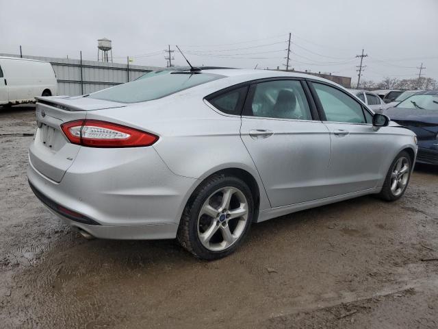 3FA6P0H74GR159840 - 2016 FORD FUSION SE SILVER photo 3