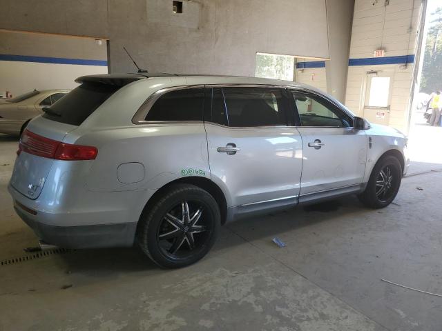 2LMHJ5AR1ABJ04653 - 2010 LINCOLN MKT SILVER photo 3