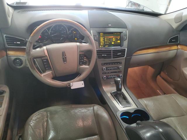 2LMHJ5AR1ABJ04653 - 2010 LINCOLN MKT SILVER photo 8