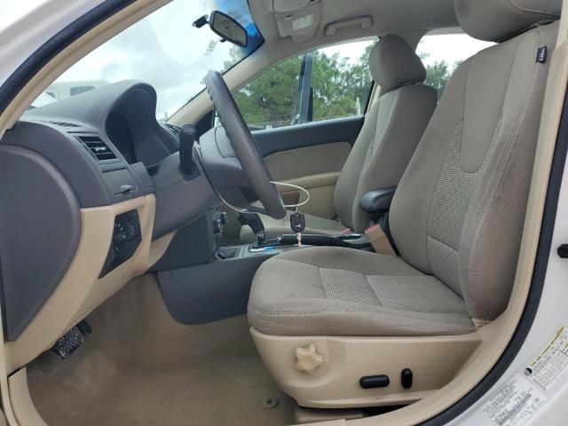 3FAHP0HA6BR316314 - 2011 FORD FUSION SE WHITE photo 7
