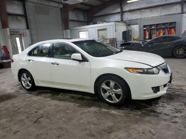 JH4CU2F65AC015388 - 2010 ACURA TSX WHITE photo 4