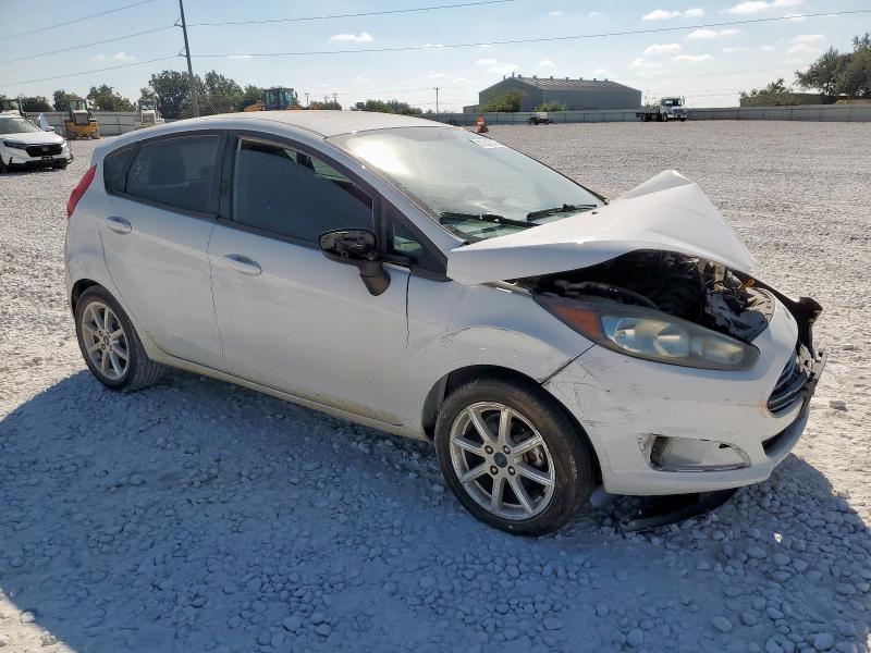 3FADP4EJ8KM148294 - 2019 FORD FIESTA SE 白色 照片 4