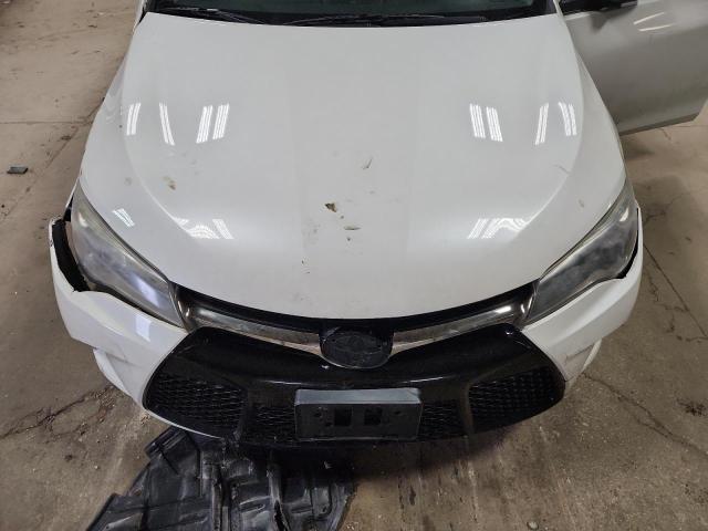 4T1BF1FKXFU933200 - 2015 TOYOTA CAMRY LE WHITE photo 11