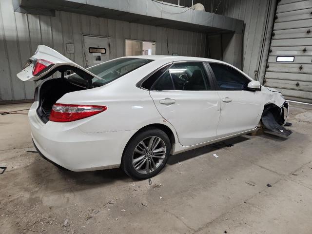 4T1BF1FKXFU933200 - 2015 TOYOTA CAMRY LE WHITE photo 3