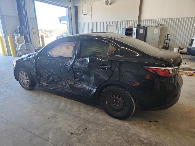 3MYDLBZV2GY113341 - 2016 TOYOTA SCION IA BLACK photo 2