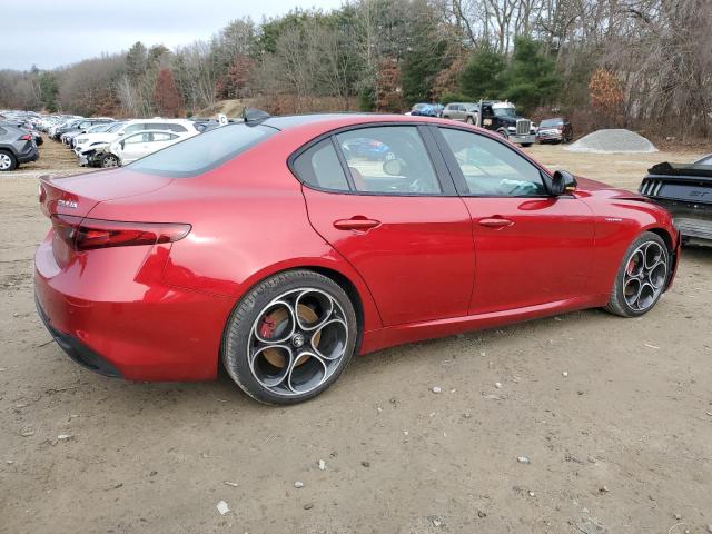 ZARFAMBN6P7670652 - 2023 ALFA ROMEO GIULIA TI RED photo 3