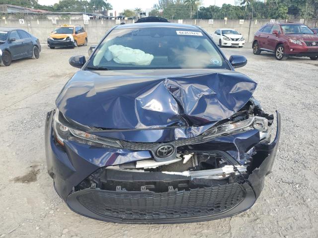 5YFEPRAE0LP083407 - 2020 TOYOTA COROLLA LE Bleu photo 5