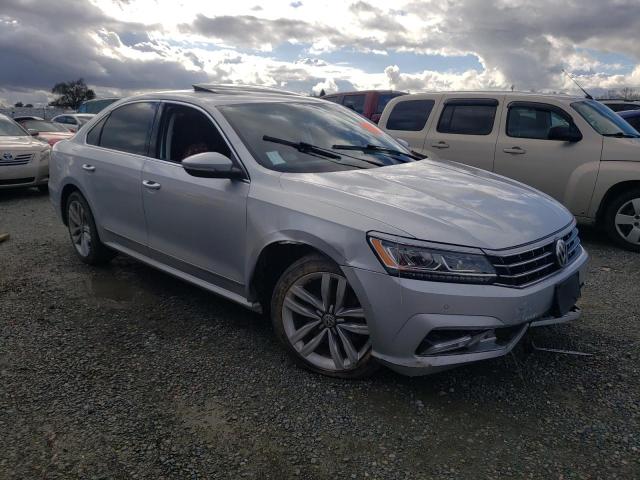 1VWGT7A31HC043826 - 2017 VOLKSWAGEN PASSAT SE SILVER photo 4