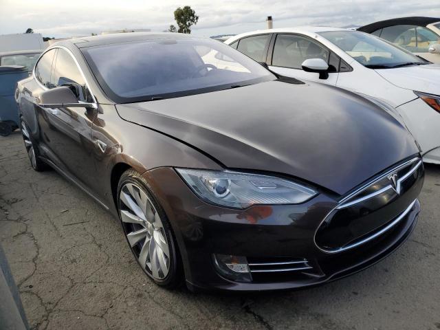 5YJSA1CG8DFP26104 - 2013 TESLA MODEL S Շագանակագույն լուսանկար 4