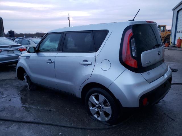 KNDJN2A27J7598498 - 2018 KIA SOUL SILVER photo 2