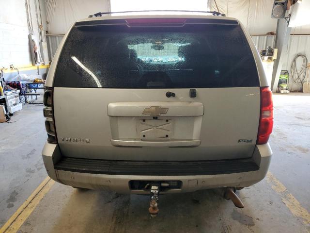 1GNSKBE06BR235578 - 2011 CHEVROLET TAHOE K1500 LT SILVER photo 6