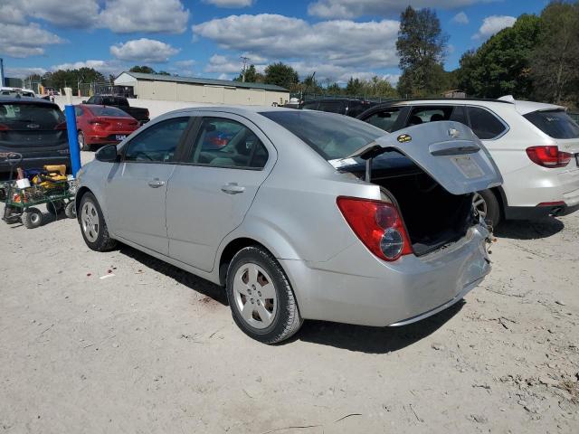1G1JA5SH4F4104745 - 2015 CHEVROLET SONIC LS SILVER photo 2