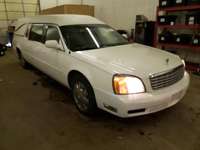 1GEEH00Y02U500022 - 2002 CADILLAC COMMERCIAL WHITE photo 4