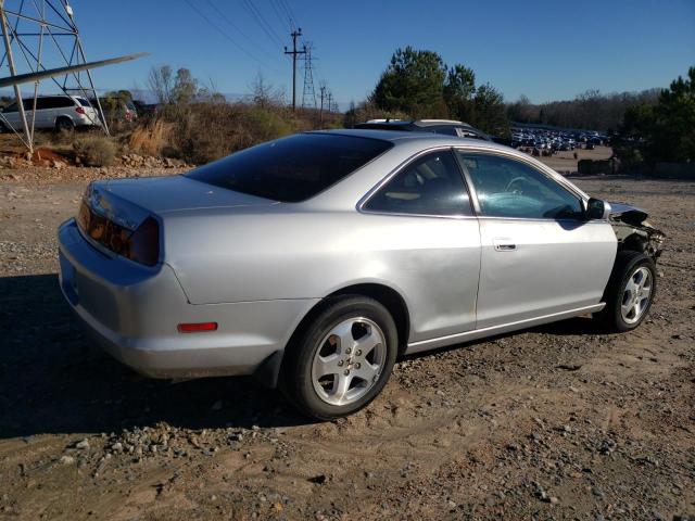 1HGCG2250YA013884 - 2000 HONDA ACCORD EX SILVER photo 3