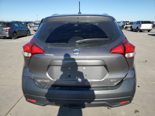 3N1CP5CU2JL544561 - 2018 NISSAN KICKS S GRAY photo 6