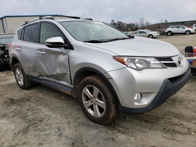 JTMRFREV8EJ010131 - 2014 TOYOTA RAV4 XLE SILVER photo 4