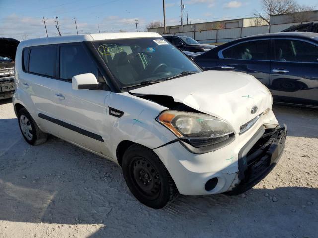 KNDJT2A56C7420035 - 2012 KIA SOUL WHITE photo 4