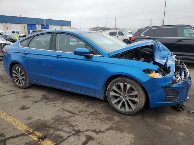 3FA6P0T94LR108566 - 2020 FORD FUSION SE BLUE photo 4