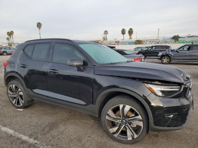 YV4L12UW9P2114160 - 2023 VOLVO XC40 PLUS BLACK photo 4