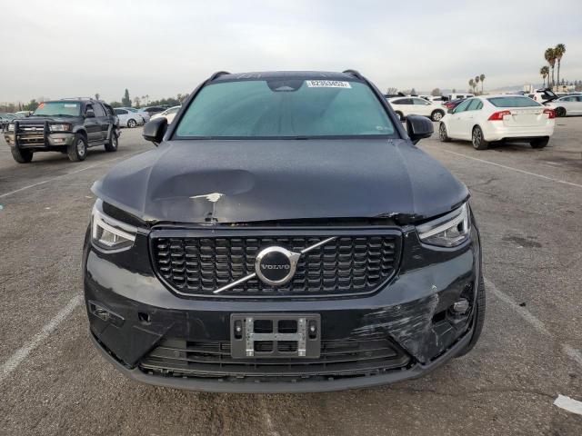 YV4L12UW9P2114160 - 2023 VOLVO XC40 PLUS BLACK photo 5