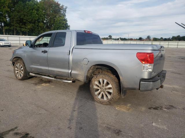 5TFUM5F15BX022394 - 2011 TOYOTA TUNDRA DOUBLE CAB SR5 SILVER photo 2