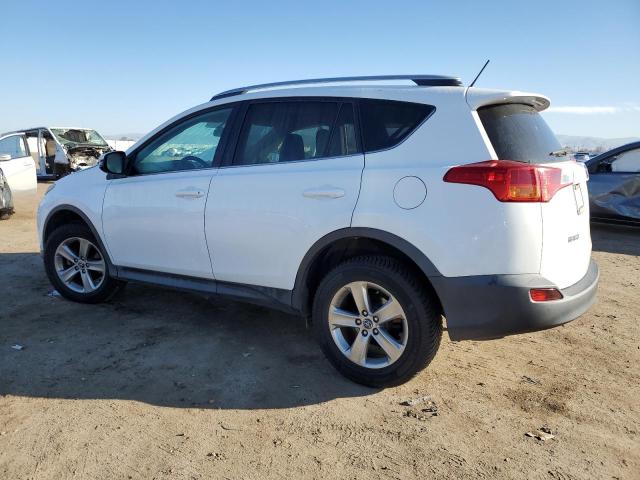 2T3RFREV7FW307846 - 2015 TOYOTA RAV4 XLE WHITE photo 2