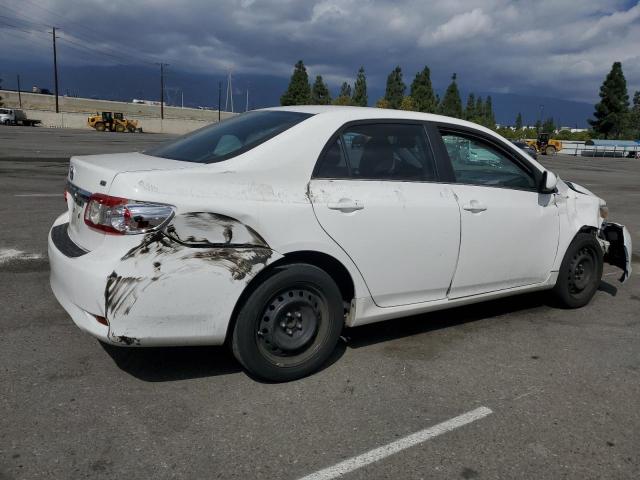 5YFBU4EE0DP220646 - 2013 TOYOTA COROLLA BASE WHITE photo 3