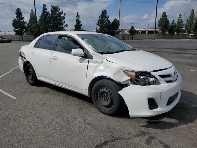 5YFBU4EE0DP220646 - 2013 TOYOTA COROLLA BASE WHITE photo 4
