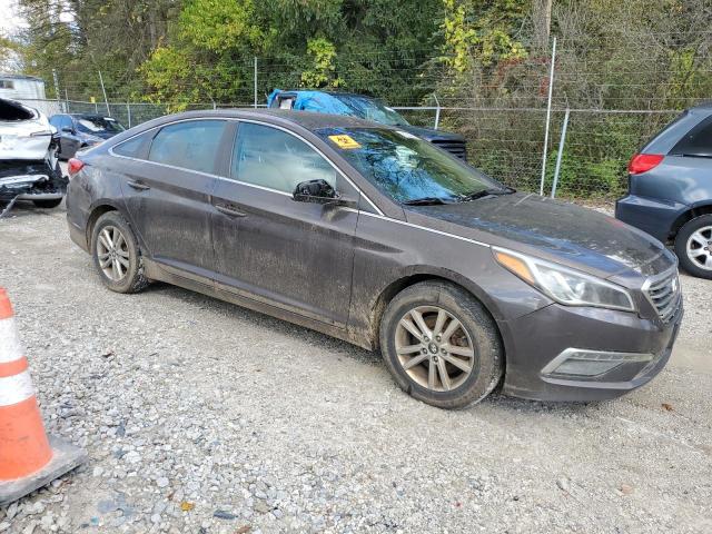5NPE24AF8FH146815 - 2015 HYUNDAI SONATA SE BROWN photo 4