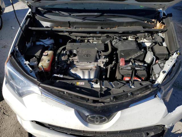 JTMBFREV1JJ234112 - 2018 TOYOTA RAV4 LE WHITE photo 11