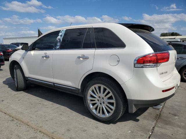 2LMDJ6JK0BBJ31447 - 2011 LINCOLN MKX WHITE photo 2