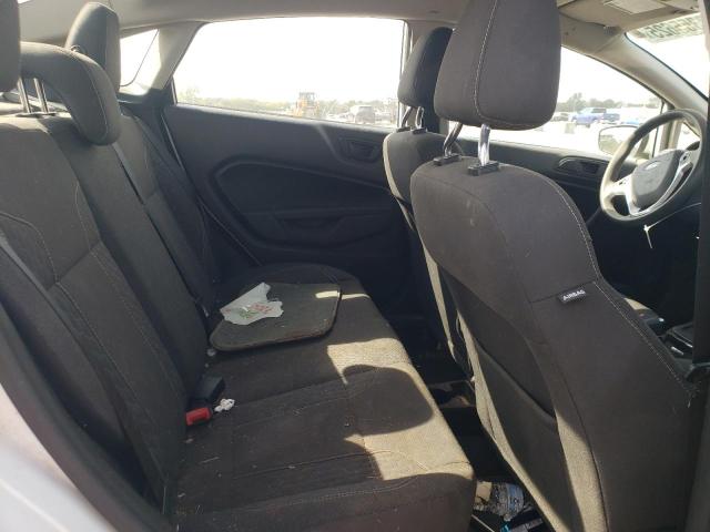 3FADP4BJ6KM106985 - 2019 FORD FIESTA SE Blanc photo 10