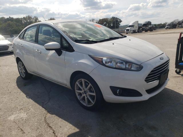 3FADP4BJ6KM106985 - 2019 FORD FIESTA SE Blanc photo 4
