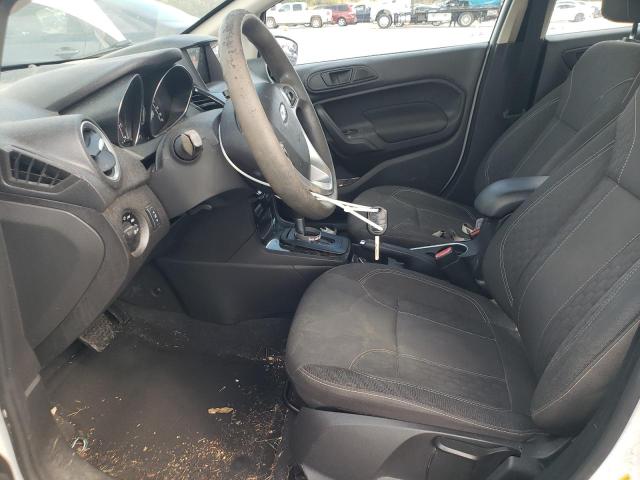 3FADP4BJ6KM106985 - 2019 FORD FIESTA SE Blanc photo 7