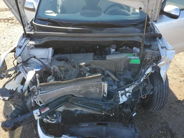 KNDJN2A22K7691074 - 2019 KIA SOUL SILVER photo 11