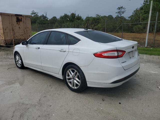 3FA6P0HD9GR333469 - 2016 FORD FUSION SE Ақ фото 2