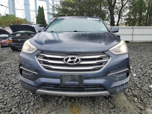 5NMZT3LB0JH081113 - 2018 HYUNDAI SANTA FE S ლურჯი ფოტო 5