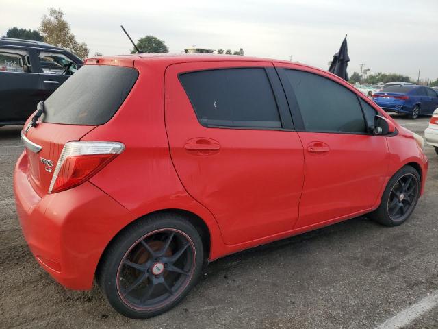 VNKKTUD37EA002347 - 2014 TOYOTA YARIS RED photo 3