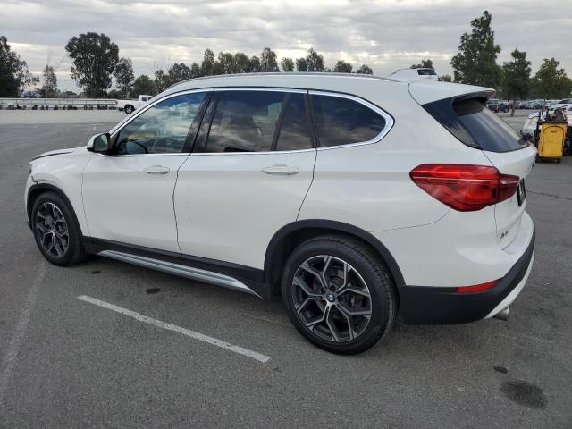 WBXJG9C00L5P89289 - 2020 BMW X1 XDRIVE28I WHITE photo 2
