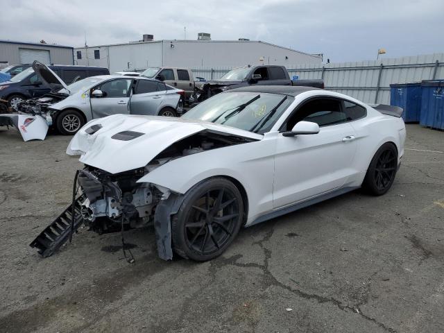 1FA6P8TH0J5114841 - 2018 FORD MUSTANG WHITE photo 1
