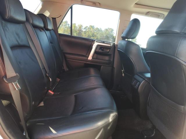 JTEBU5JR0A5004928 - 2010 TOYOTA 4RUNNER SR5 WHITE photo 11