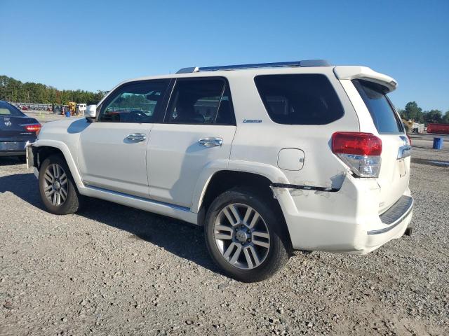 JTEBU5JR0A5004928 - 2010 TOYOTA 4RUNNER SR5 WHITE photo 2