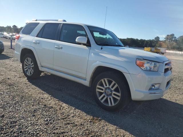JTEBU5JR0A5004928 - 2010 TOYOTA 4RUNNER SR5 WHITE photo 4