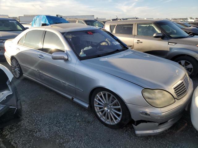 WDBNG73J11A182042 - 2001 MERCEDES-BENZ S 55 AMG SILVER photo 4