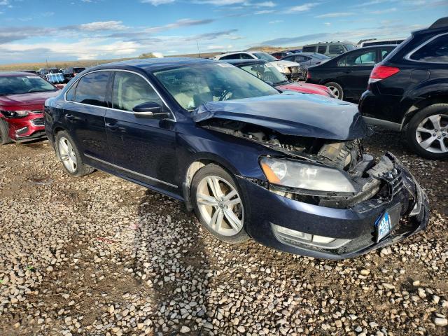 1VWCV7A36FC069957 - 2015 VOLKSWAGEN PASSAT SEL ლურჯი ფოტო 4