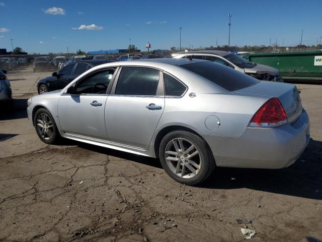 2G1WU57M291289879 - 2009 CHEVROLET IMPALA LTZ 银色 照片 2