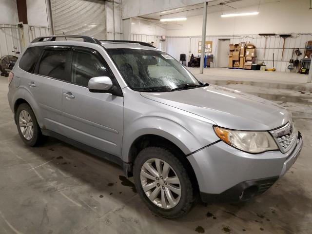 JF2SHACC8DH439548 - 2013 SUBARU FORESTER 2.5X PREMIUM 银色 照片 4