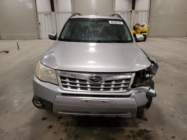 JF2SHACC8DH439548 - 2013 SUBARU FORESTER 2.5X PREMIUM 银色 照片 5